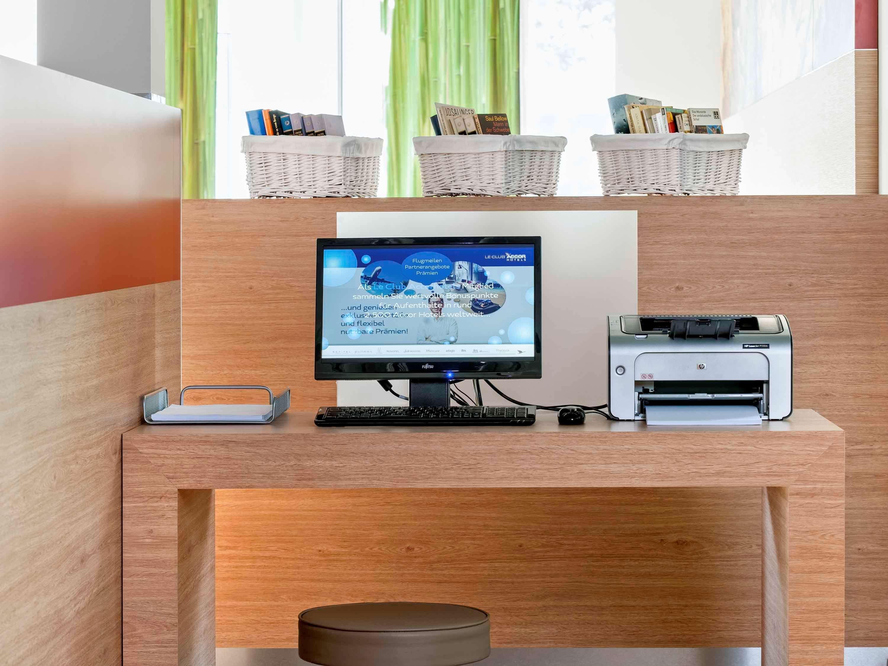 Ibis Berlin Dreilinden Hotel Kleinmachnow Eksteriør billede