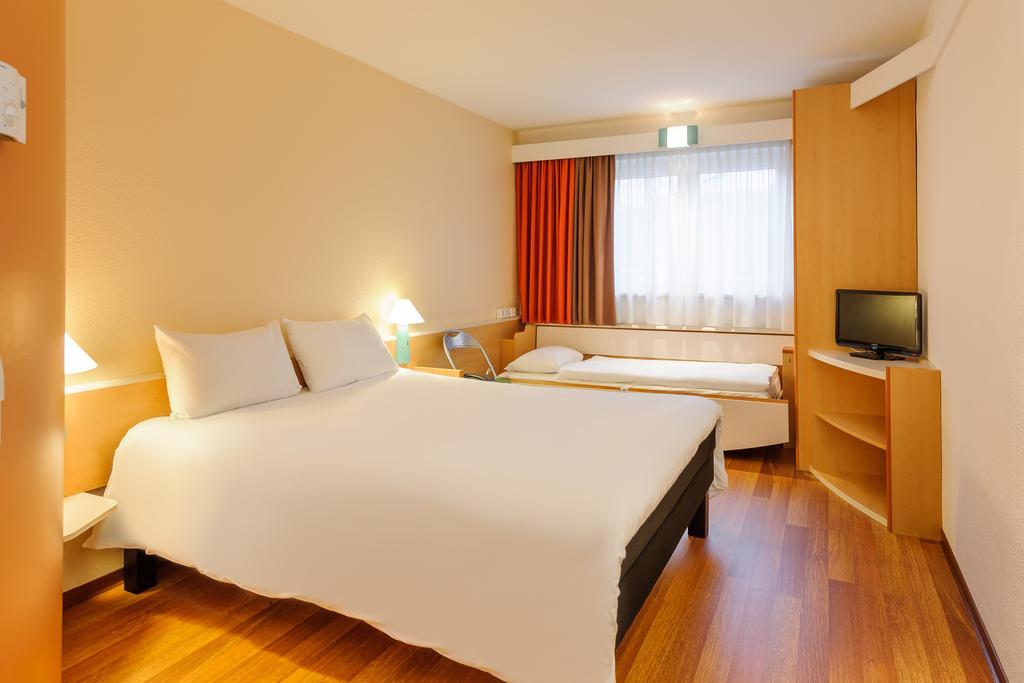 Ibis Berlin Dreilinden Hotel Kleinmachnow Eksteriør billede