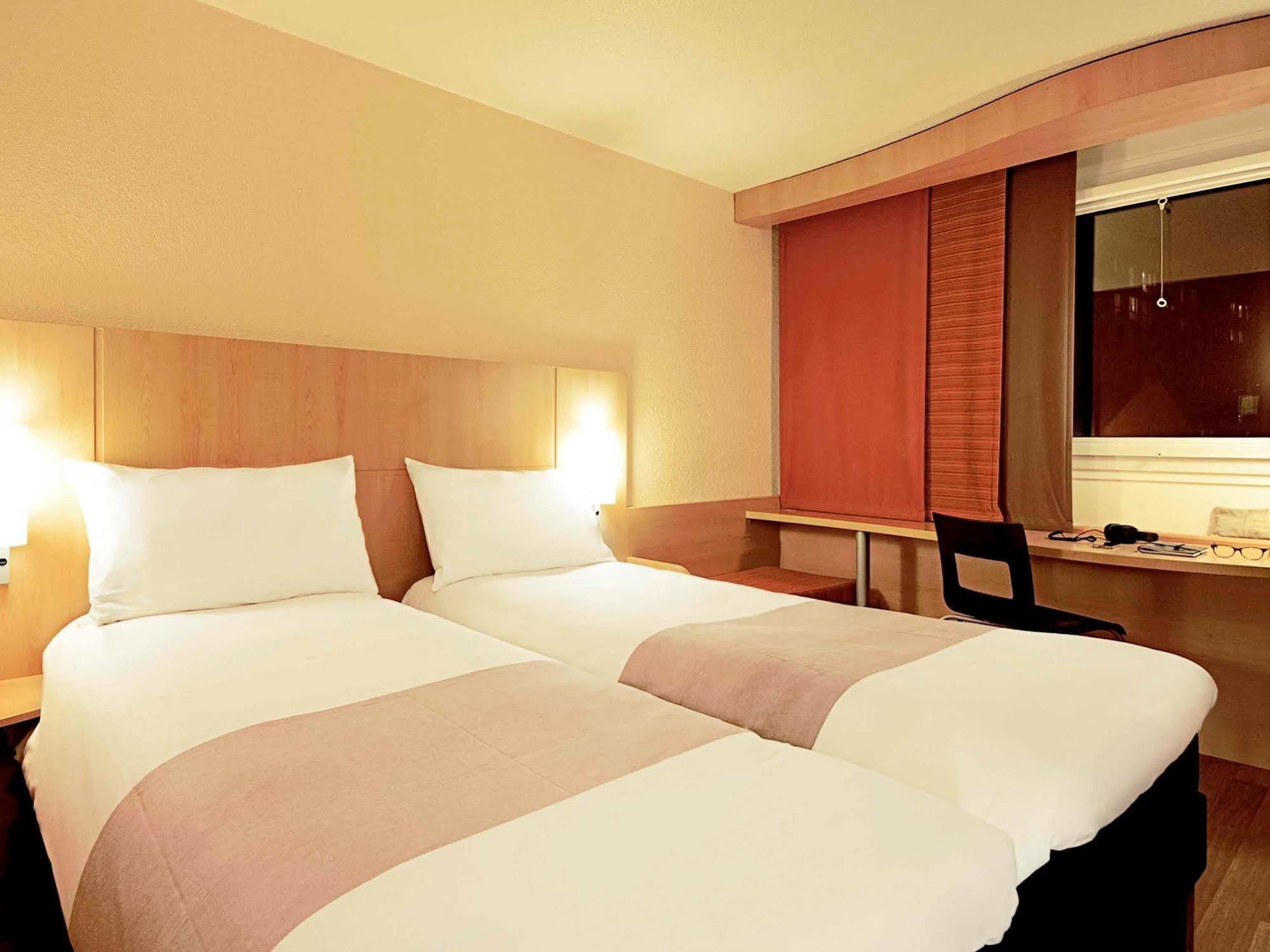 Ibis Berlin Dreilinden Hotel Kleinmachnow Eksteriør billede